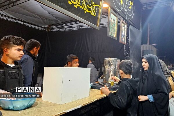 برپایی موکب دانش‌آموزی دبیرستان دکترمینو نیک‌نیان ناحیه یک شهرری