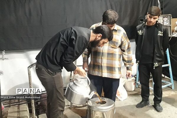 برپایی موکب دانش‌آموزی دبیرستان دکترمینو نیک‌نیان ناحیه یک شهرری