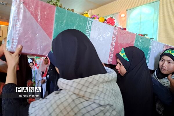 استقبال مردم شهر سورمق از پیکر مطهر شهید گمنام