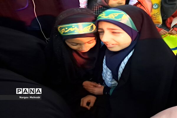 استقبال مردم شهر سورمق از پیکر مطهر شهید گمنام