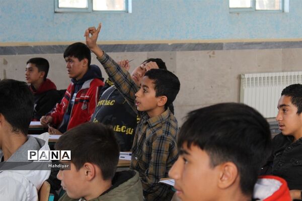 برگزاری کارگاه سواد مالی برای دانش‌آموزان در شهر جوادآباد