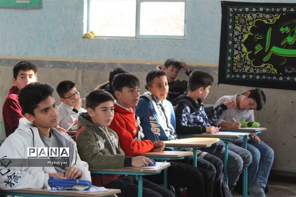 برگزاری کارگاه سواد مالی برای دانش‌آموزان در شهر جوادآباد