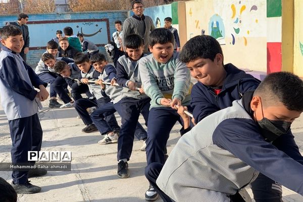 اجرای طرح مدام درمدرسه معلم شهرآشخانه