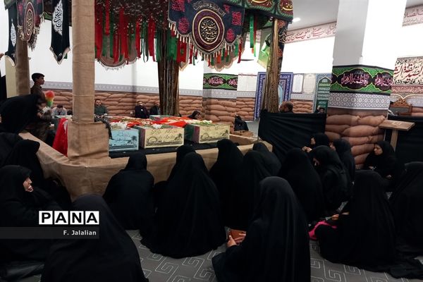 حضور دانشجویان دانشگاه فنی و حرفه‌ای قم در معراج الشهدای گمنام قم