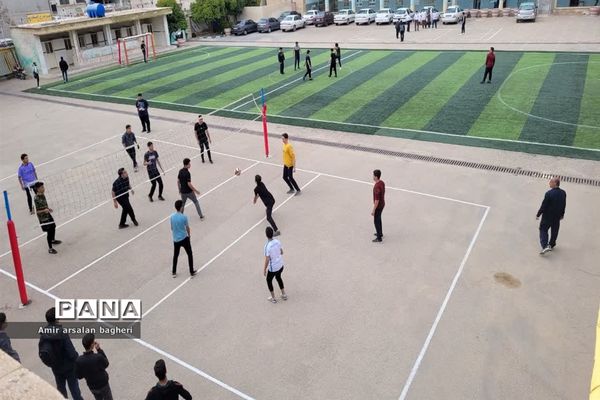 برگزاری المپیاد ورزشی درون مدرسه‌ای در دبیرستان نمازی
