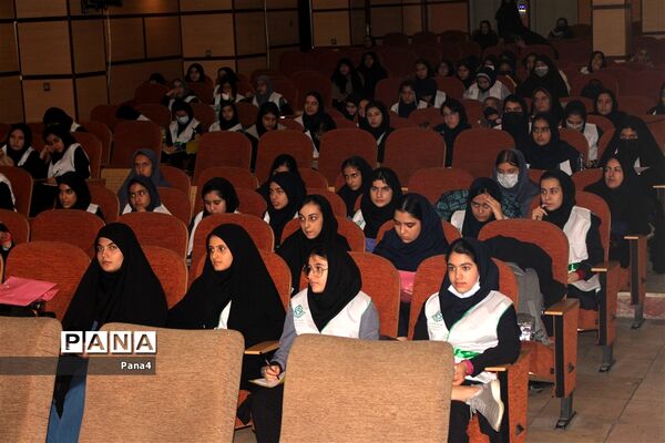 کارگاه آموزشی طرح هر مدرسه یک خبرنگار  ویژه مدارس دخترانه مقطع متوسطه آموزش و پرورش منطقه۴