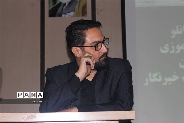 کارگاه آموزشی طرح هر مدرسه یک خبرنگار  ویژه مدارس دخترانه مقطع متوسطه آموزش و پرورش منطقه۴