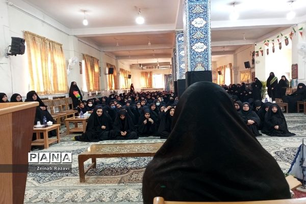 تشییع شهید گمنام در دبیرستان فرزانگان شهیده حسنی سعدی ناحیه چهار استان قم