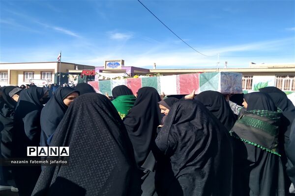 آیین استقبال از پیکر مطهر شهید گمنام دفاع مقدس در شهر صغاد
