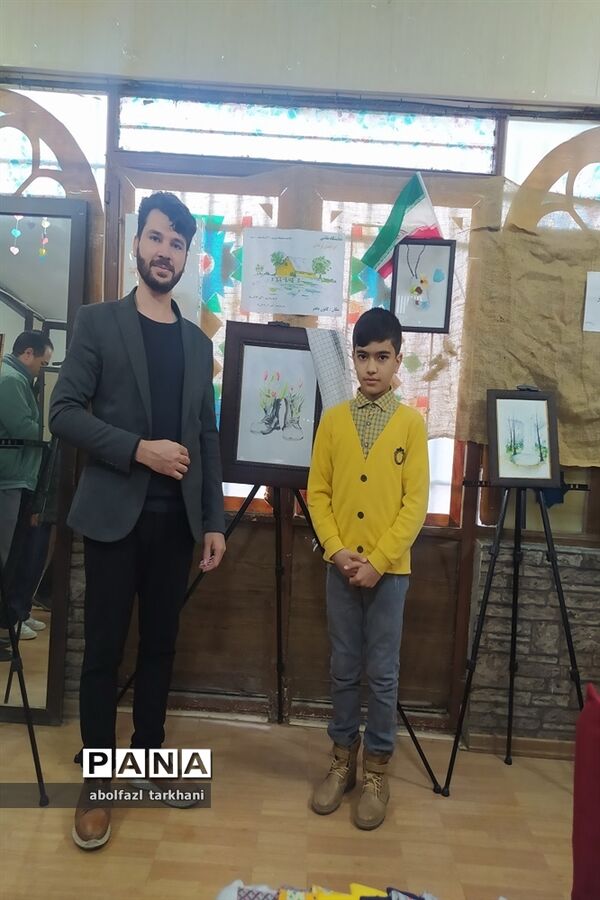 افتتاحیه نمایشگاه نقاشی دانش‌آموز پیشتاز ابوالفضل ترخانی از دبستان کوشا شهرستان بجنورد