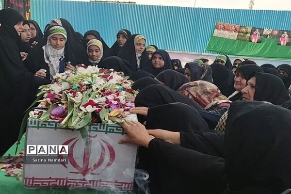 وداع با شهید گمنام در دبیرستان امام حسن عسکری2 ناحیه 3 شیراز