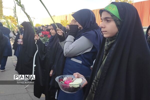 وداع با شهید گمنام در دبیرستان امام حسن عسکری2 ناحیه 3 شیراز