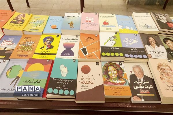 نمایشگاه کتاب و بازی‌های فکری در شهرستان محلات