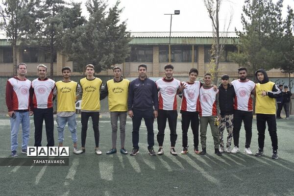 مسابقه فوتبال مدرسه ای به‌مناسبت هفته تربیت بدنی در شهرستان پردیس