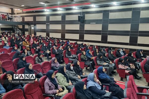 جلسه آموزشی با موضوع پیشگیری از بیماریهای واگیر در کانون شهید کافی شهریار