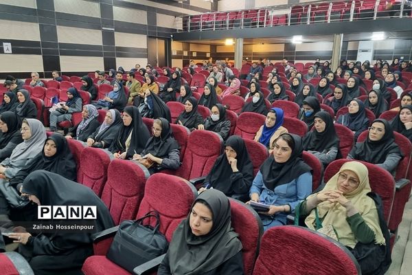 جلسه آموزشی با موضوع پیشگیری از بیماریهای واگیر در کانون شهید کافی شهریار