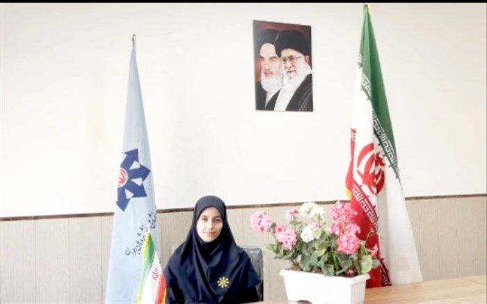 حضور در جمع دانش‌آموزان کتابخوان ، سبب ایجاد انگیزه برای ترویج کتابخوانی می‌شود