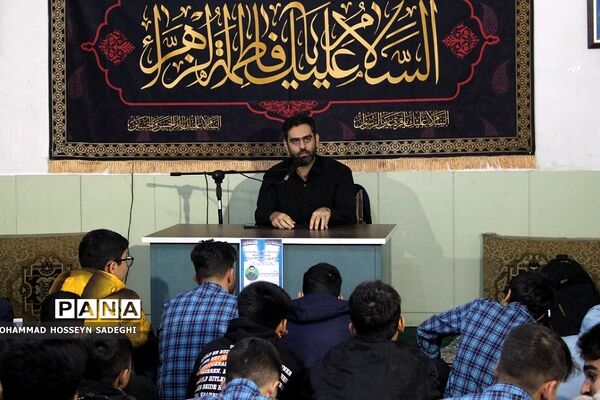 نشست تبیین و پرسش و پاسخ دانش‌آموزی در دبیرستان آیت‌الله هاشمی رفسنجانی باقرشهر