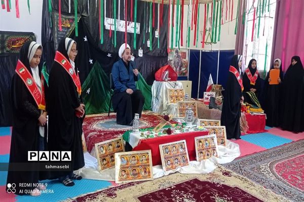برگزاری یادواره شهدا در آموزشگاه دخترانه شهید تقی پور شهرستان ورزنه