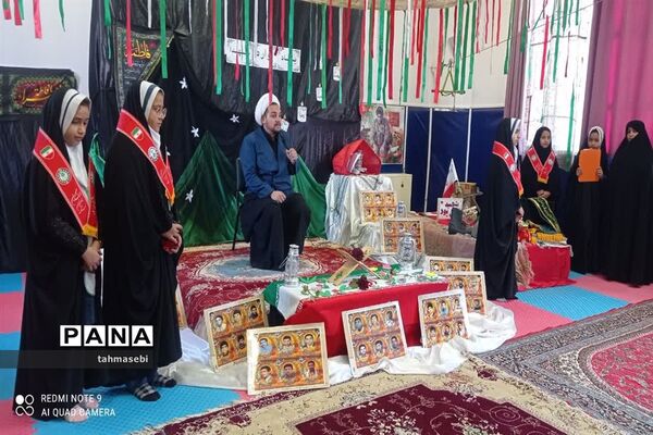 برگزاری یادواره شهدا در آموزشگاه دخترانه شهید تقی پور شهرستان ورزنه