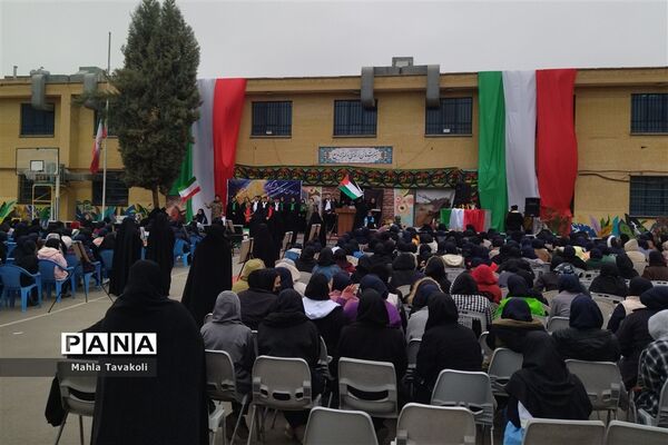 تشییع پیکر شهید گمنام در هنرستان فنی حرفه ای بدیع ناحیه یک مشهد