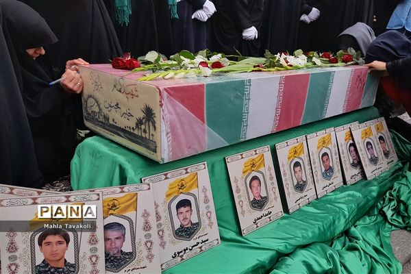 تشییع پیکر شهید گمنام در هنرستان فنی حرفه ای بدیع ناحیه یک مشهد