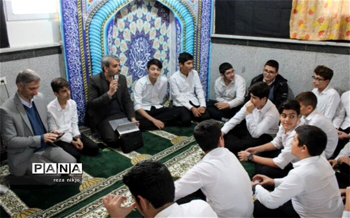 ایران برای مستغنی شدن، به دانش‌آموزان توانمند امروز و آینده‌سازان فردا نیازمند است