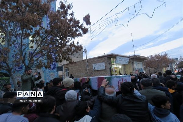 تشییع شهید گمنام در شهر درق