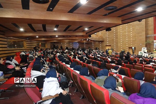 یادواره شهدا فرهنگیان و دانش‌آموزان منطقه ۱۴