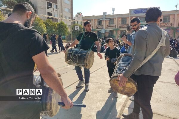 برگزاری مراسم شهادت حضرت زهرا(س) در دبیرستان دخترانه حاج علی اکبر گراشی شیراز