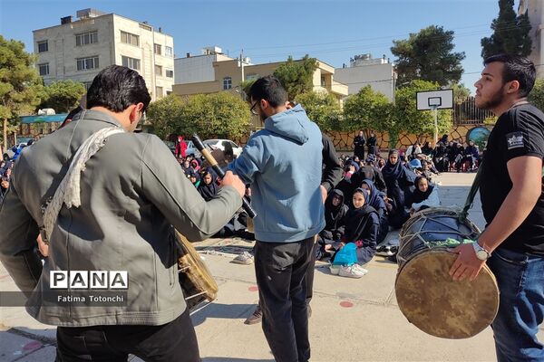 برگزاری مراسم شهادت حضرت زهرا(س) در دبیرستان دخترانه حاج علی اکبر گراشی شیراز