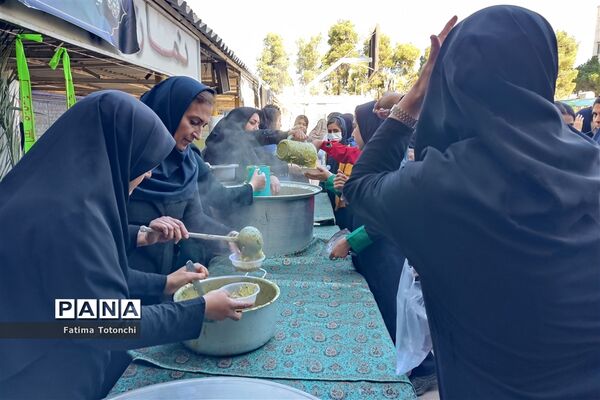 برگزاری مراسم شهادت حضرت زهرا(س) در دبیرستان دخترانه حاج علی اکبر گراشی شیراز