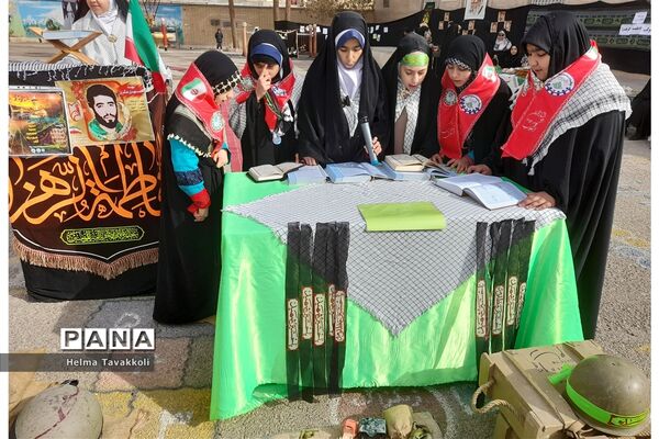 حماسه بی‌بدیل دانش‌آموزان شهرستان آباده در تشییع پیکر مطهر شهید گمنام