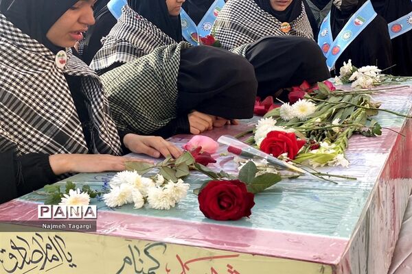 مراسم استقبال از پیکر شهید گمنام در مدارس دخترانه شهرستان مه‌ولات