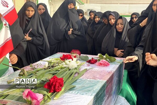 مراسم استقبال از پیکر شهید گمنام در مدارس دخترانه شهرستان مه‌ولات