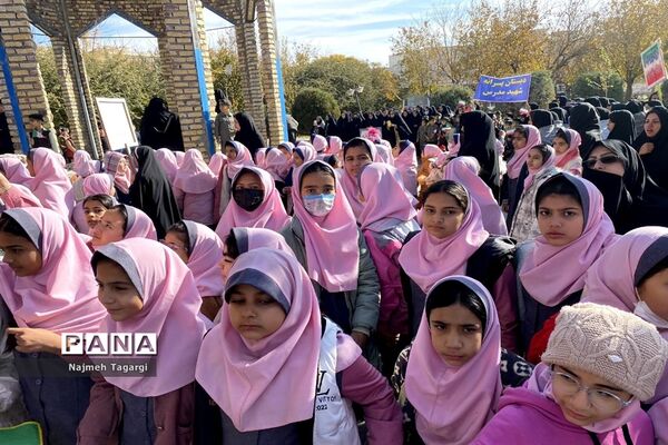 مراسم استقبال از پیکر شهید گمنام در مدارس دخترانه شهرستان مه‌ولات