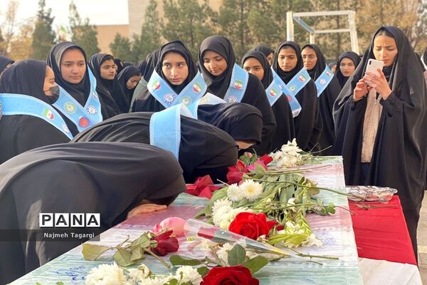 مراسم استقبال از پیکر شهید گمنام در مدارس دخترانه شهرستان مه‌ولات