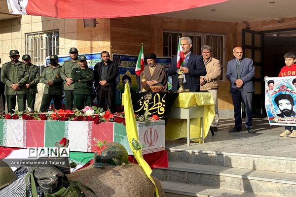 مراسم استقبال از پیکر شهید گمنام در مدارس پسرانه سطح شهرستان مه ولات
