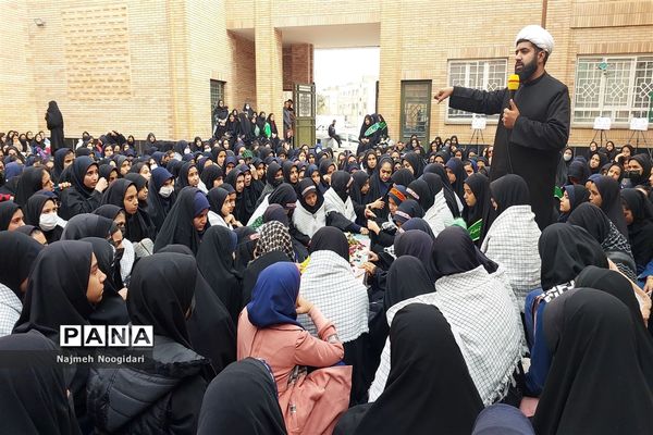 تشییع شهید گمنام توسط دانش‌آموزان دبیرستان قاسم سلیمانی٣