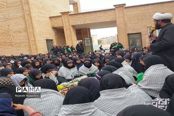 تشییع شهید گمنام توسط دانش‌آموزان دبیرستان قاسم سلیمانی٣