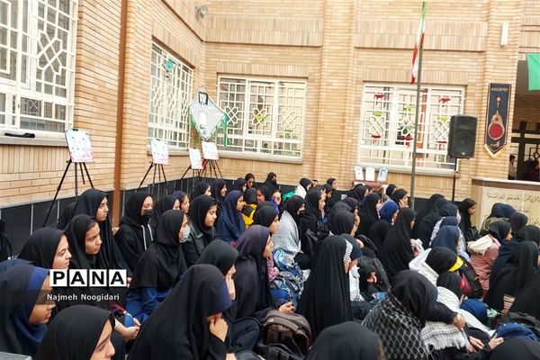 تشییع شهید گمنام توسط دانش‌آموزان دبیرستان قاسم سلیمانی٣