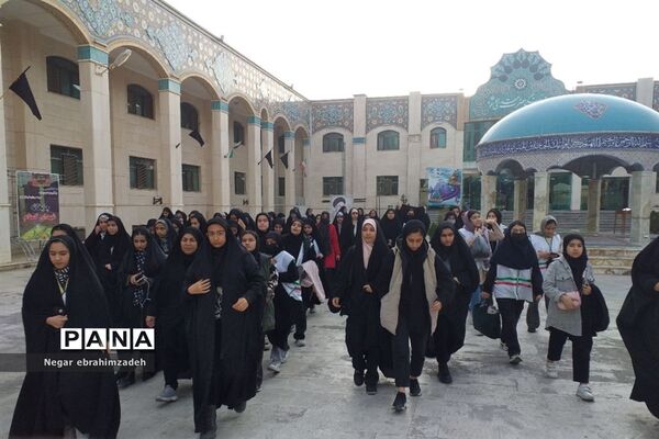 زیارت حرم حضرت معصومه(س) و مسجد جمکران توسط دانش‌آموزان شهرستان جاجرم