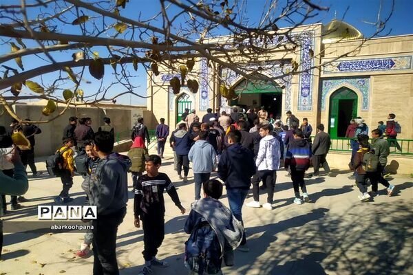 مراسم استقبال از شهید گمنام در مدارس شهرستان ابرکوه