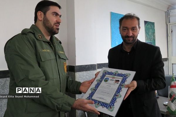 مراسم تقدیر از پایگاه‌های برتر در ناحیه یک شهرری
