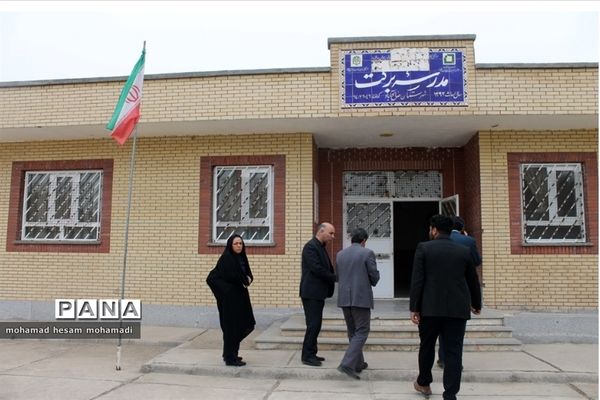 بازدید رئیس آموزش و پرورش استثنایی  از دبستان معرفت و مرکز جامع شهرستان صالح آباد