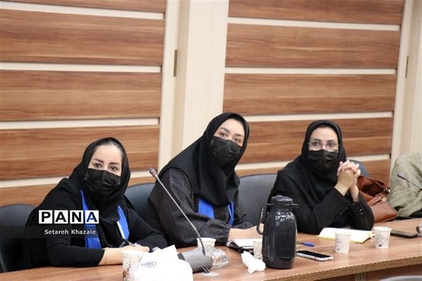 دوره تکمیلی تربیت تسهیل‌گر کتابخوانی نوجوان