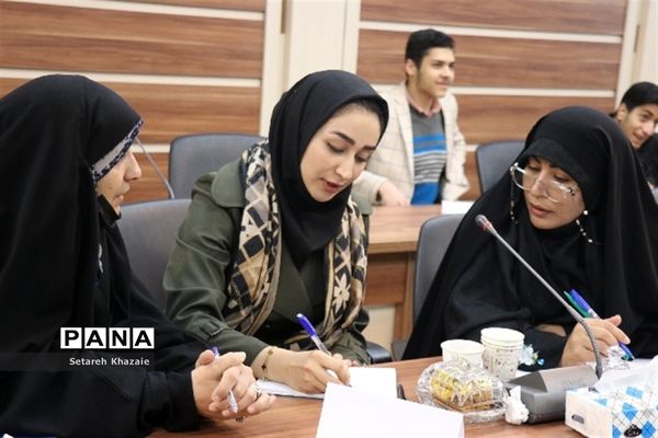 دوره تکمیلی تربیت تسهیل‌گر کتابخوانی نوجوان