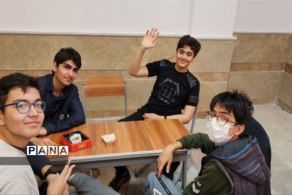اردوی درون‌مدرسه‌ای در دبیرستان علامه حلی پرند