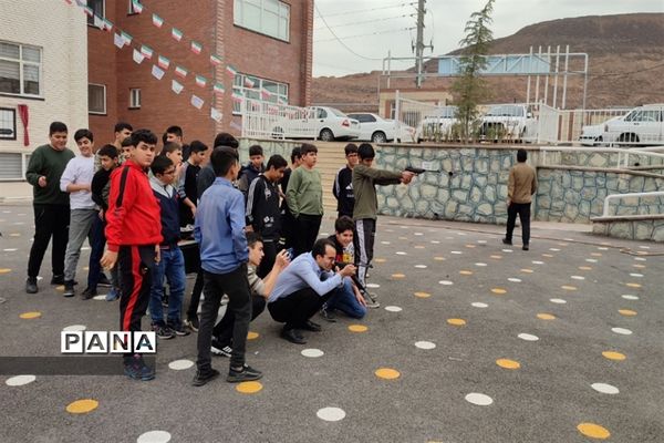 اردوی درون‌مدرسه‌ای در دبیرستان علامه حلی پرند