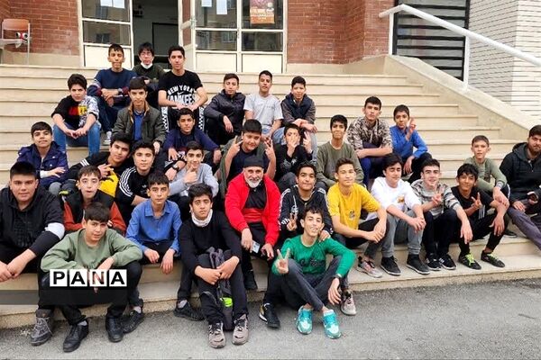 اردوی درون‌مدرسه‌ای در دبیرستان علامه حلی پرند